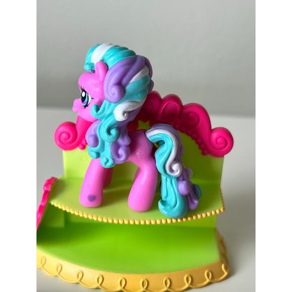 My Little Pony Ponyville Shoe Time With Toola Roola Ages Horse Toy G3 2006 - Picture 2 of 10